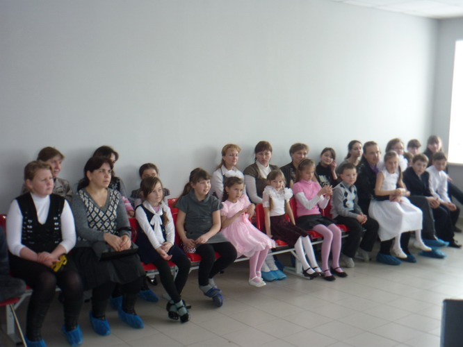 11:48 В Шемуршинской детской школе искусств прошел праздничный концерт «Подари улыбку маме»